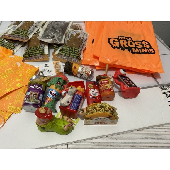 Gross Giggles Party Kit - Juice Pouches, Slime, Gross Mini Brands Merc - 10 kids - Picture 5 of 8